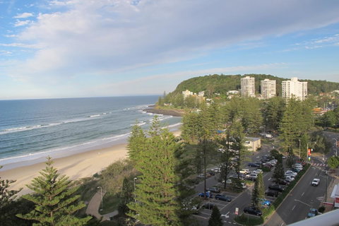 Pacific Regis Beachfront Holiday Apartments - Tourism Noosa 12