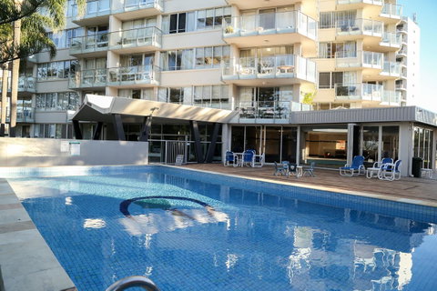 Pacific Regis Beachfront Holiday Apartments - Tourism Noosa 9