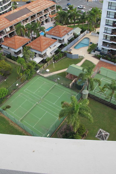 Pacific Regis Beachfront Holiday Apartments - Tourism Noosa 6