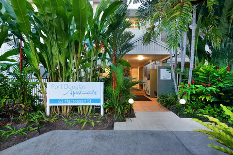 Port Douglas Apartments - Adults Only Oasis - Tourism Noosa 14