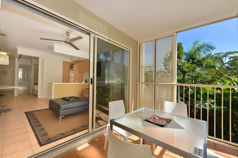 Port Douglas Apartments - Adults Only Oasis - Tourism Noosa 5
