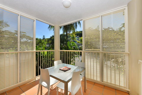 Port Douglas Apartments - Adults Only Oasis - Tourism Noosa 6