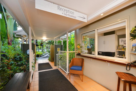 Port Douglas Apartments - Adults Only Oasis - Tourism Noosa 16