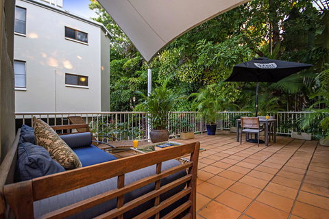 Port Douglas Apartments - Adults Only Oasis - Tourism Noosa 34