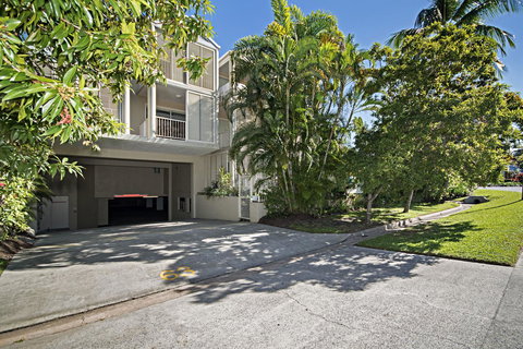 Port Douglas Apartments - Adults Only Oasis - Tourism Noosa 43
