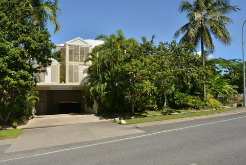 Port Douglas Apartments - Adults Only Oasis - Tourism Noosa 28