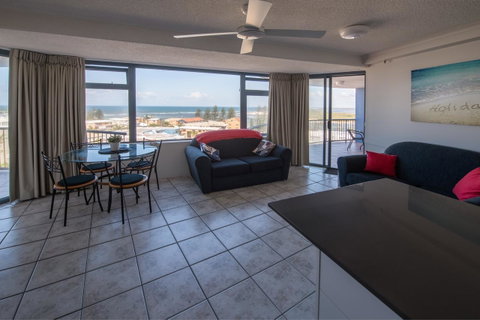 Centrepoint Apartments Caloundra - Tourism Noosa 27