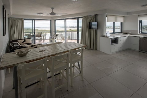 Centrepoint Apartments Caloundra - Tourism Noosa 21