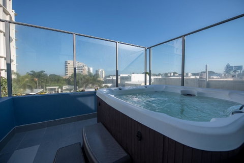 Centrepoint Apartments Caloundra - Tourism Noosa 3