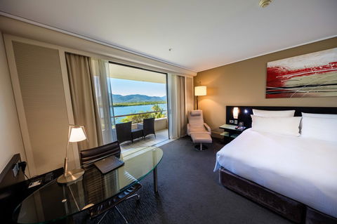 Hilton Cairns - Tourism Noosa 3