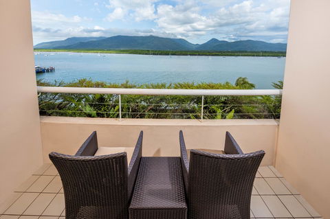 Hilton Cairns - Tourism Noosa 29