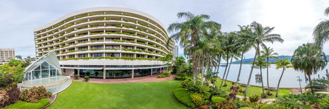 Hilton Cairns - Tourism Noosa 18