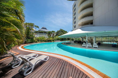 Hilton Cairns - Tourism Noosa 13