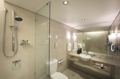 Hilton Cairns - Tourism Noosa 16