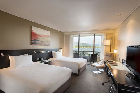 Hilton Cairns - Tourism Noosa 1