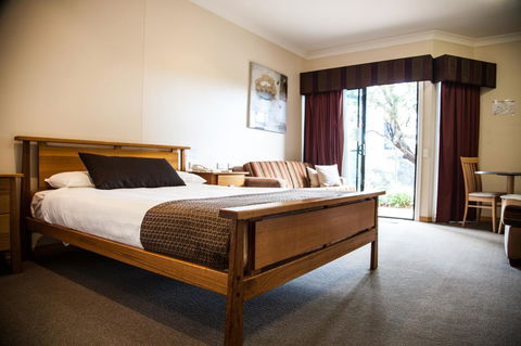 Eastgate On The Range Motel - Tourism Noosa 5