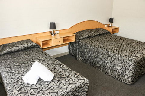 Salisbury Hotel Motel - Tourism Noosa 10