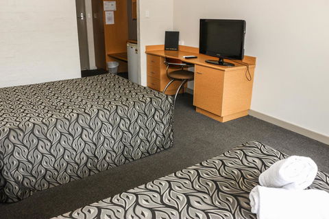 Salisbury Hotel Motel - Tourism Noosa 16