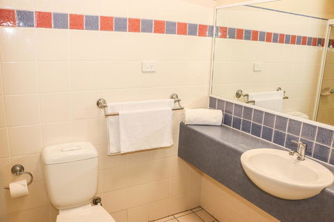 Salisbury Hotel Motel - Tourism Noosa 12