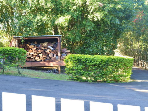 Apple Tree Cottage Montville - Tourism Noosa 21