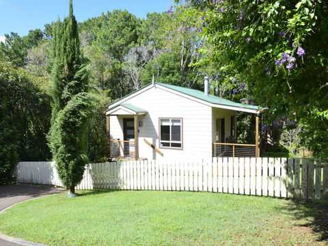 Apple Tree Cottage Montville - Tourism Noosa 2