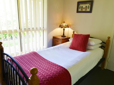 Apple Tree Cottage Montville - Tourism Noosa 9