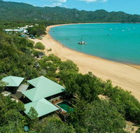 Absolute Beachfront - Tourism Noosa