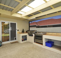 Ocean Wave - Tourism Noosa