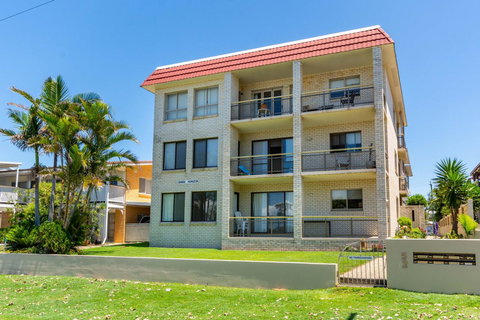Enjoy The Sea Breezes From The Balcony - Boyd St, Woorim - Tourism Noosa 0