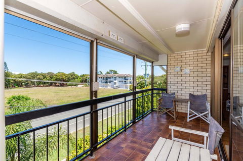 Spacious Unit Overlooking Moreton Bay - Boyd St, Woorim - Tourism Noosa 0
