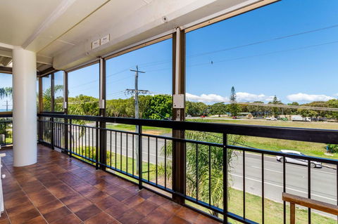 Spacious Unit Overlooking Moreton Bay - Boyd St, Woorim - Tourism Noosa 9
