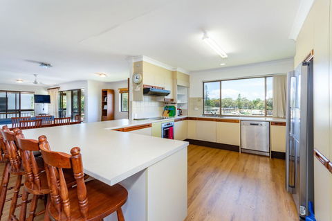 Spacious Unit Overlooking Moreton Bay - Boyd St, Woorim - Tourism Noosa 8