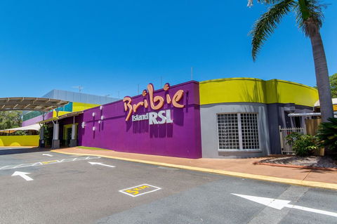 First Floor Unit Close To Shops, Park And Waterfront! - Tourism Noosa 1