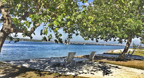 First Floor Unit Close To Shops, Park And Waterfront! - Tourism Noosa 17