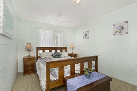 First Floor Unit Close To Shops, Park And Waterfront! - Tourism Noosa 2