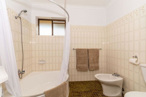 Spacious Family Unit With Incredible Views. - Tourism Noosa 14