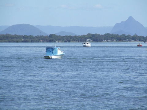 Spacious Family Unit With Incredible Views. - Tourism Noosa 3