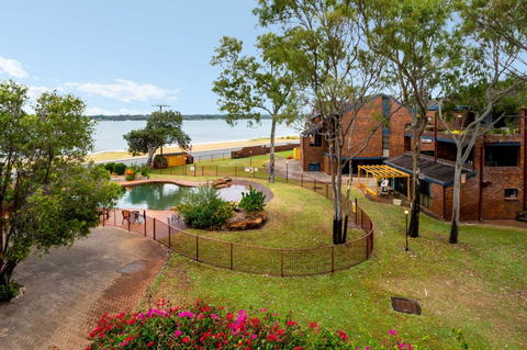 Spacious Family Unit With Incredible Views. - Tourism Noosa 8