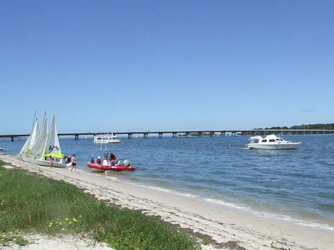 Spacious Family Unit With Incredible Views. - Tourism Noosa 9
