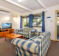 Pet Friendly Cottage in the Heart of Bribie - Wirraway St Bongaree - Tourism Noosa