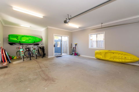 Fabulous Family Destination In Paradise Parade, Bongaree - Tourism Noosa 4