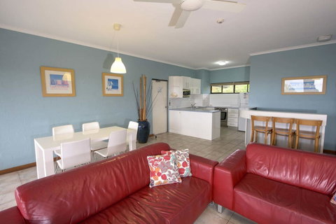 Anchorage On Straddie - Tourism Noosa 9