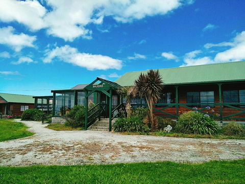 Baudins Accommodation And Restaurant - Tourism Noosa 16