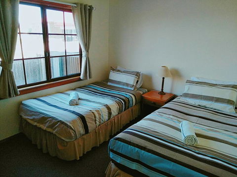 Baudins Accommodation And Restaurant - Tourism Noosa 12