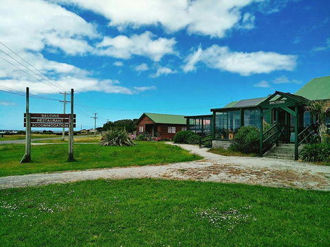 Baudins Accommodation And Restaurant - Tourism Noosa 22