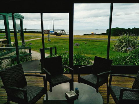 Baudins Accommodation And Restaurant - Tourism Noosa 24