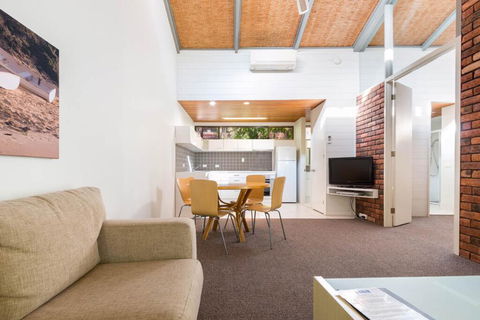 #162 Nautilus Resort - Tourism Noosa 1