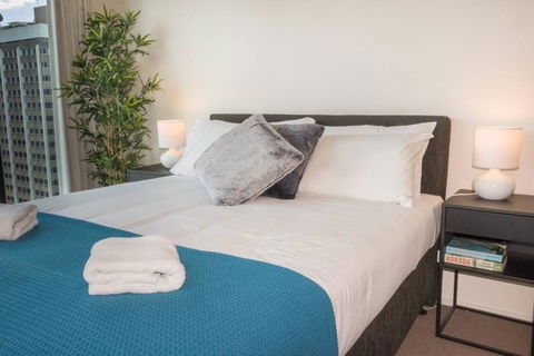 1 Bedroom Studio Apartment Near Eagle Street - Tourism Noosa 1
