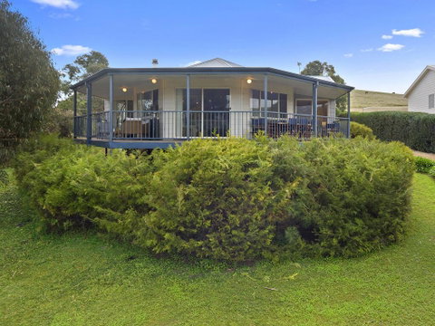 1 Bennett Court - Tourism Noosa 0