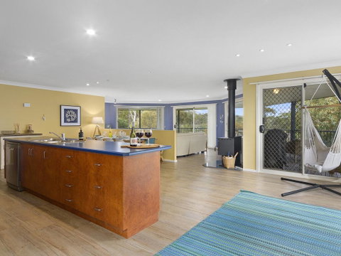 1 Bennett Court - Tourism Noosa 2